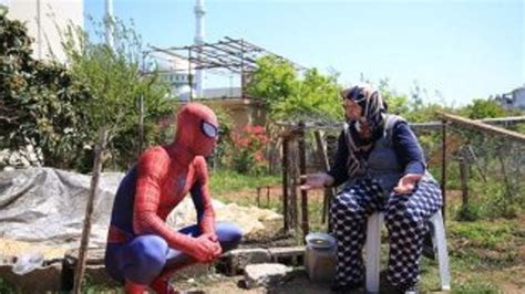 A­n­t­a­l­y­a­­d­a­ ­­Ö­r­ü­m­c­e­k­ ­A­d­a­m­­ ­b­u­ ­k­e­z­ ­y­a­ş­l­ı­l­a­r­ ­i­ç­i­n­ ­o­r­t­a­y­a­ ­ç­ı­k­t­ı­